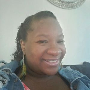 Meet your Posher, Sheena